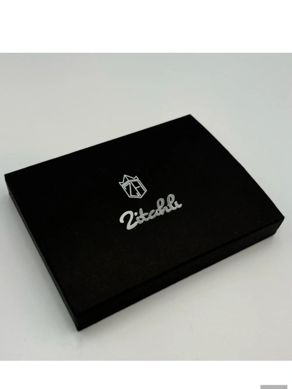 Notable Black Leather Bi-Fold Wallet - Classic Men’s Accessory